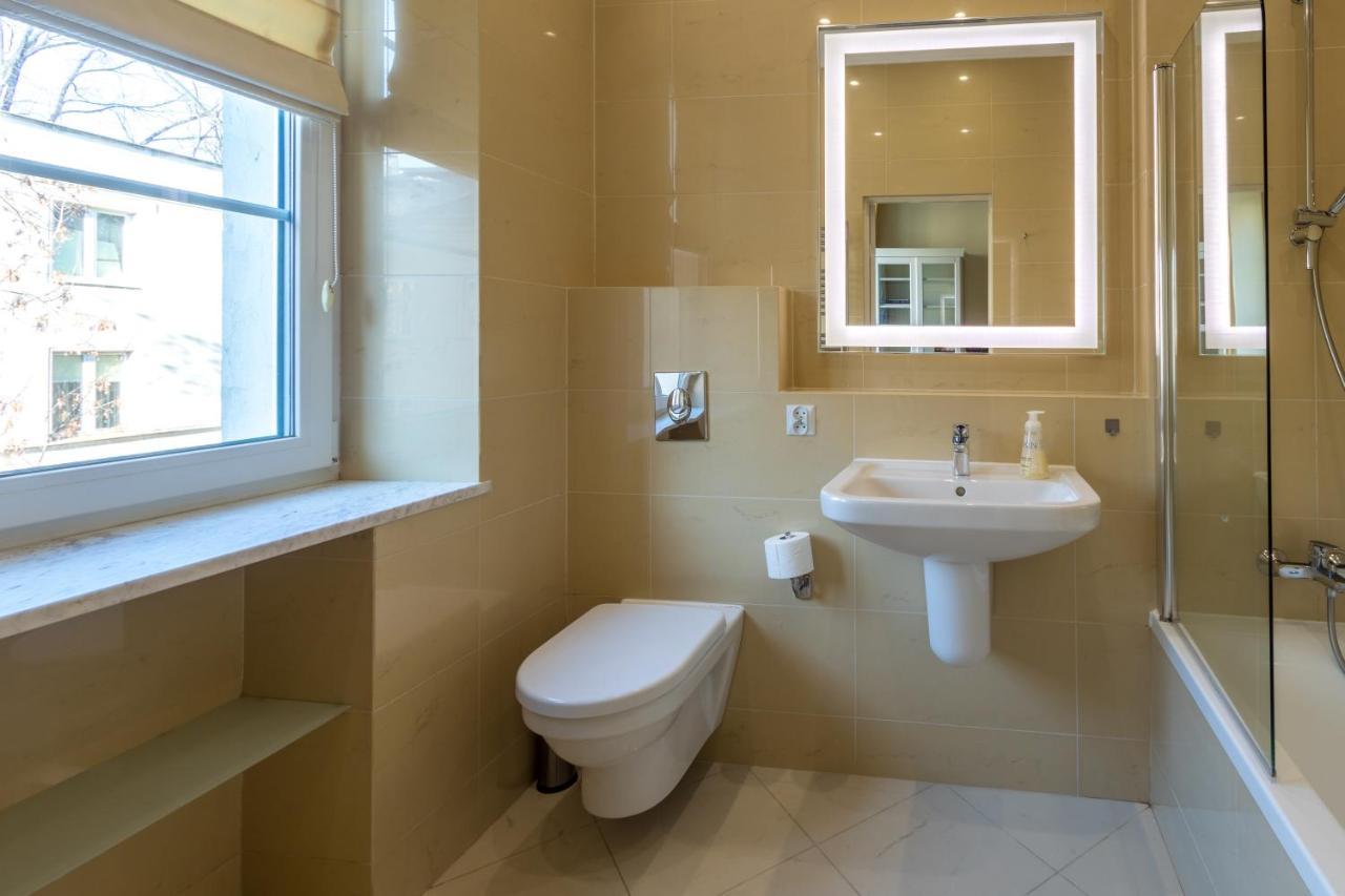 Apartament Luster I Obrazow وارسو المظهر الخارجي الصورة